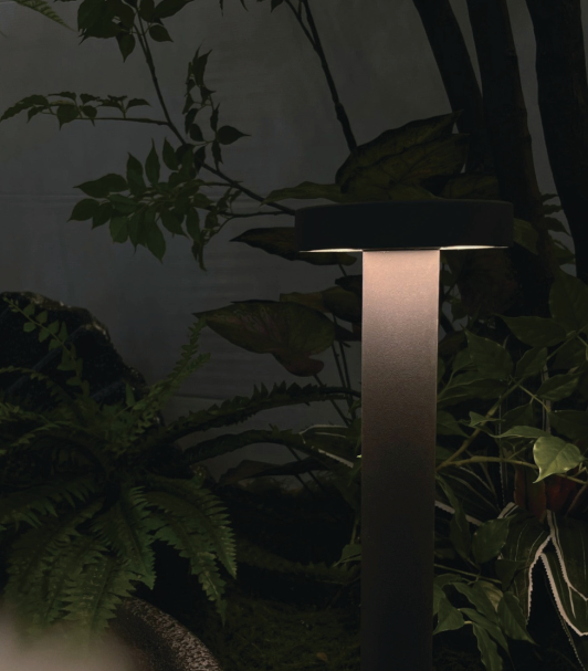 Garden Light 12W IP65 130xH570mm Loox